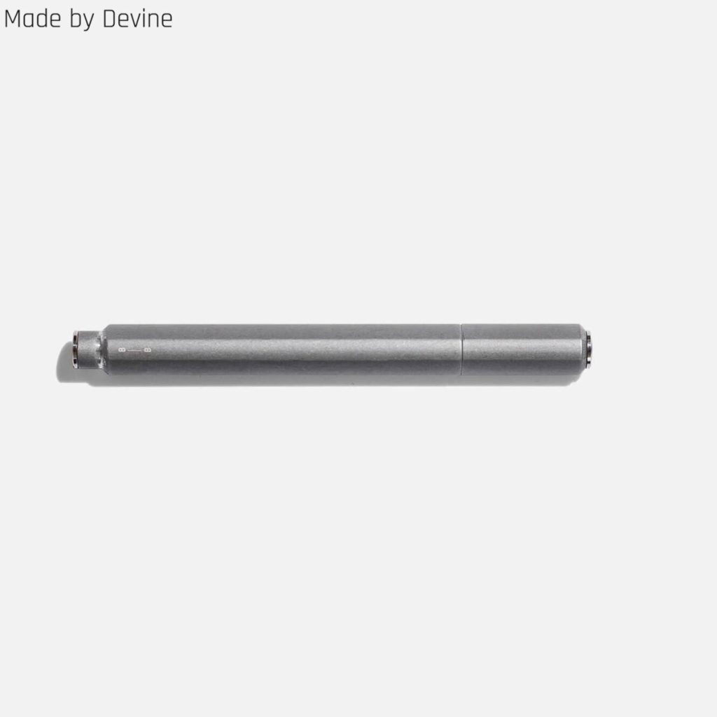 mbd studio pen graphite capped 02.jpg