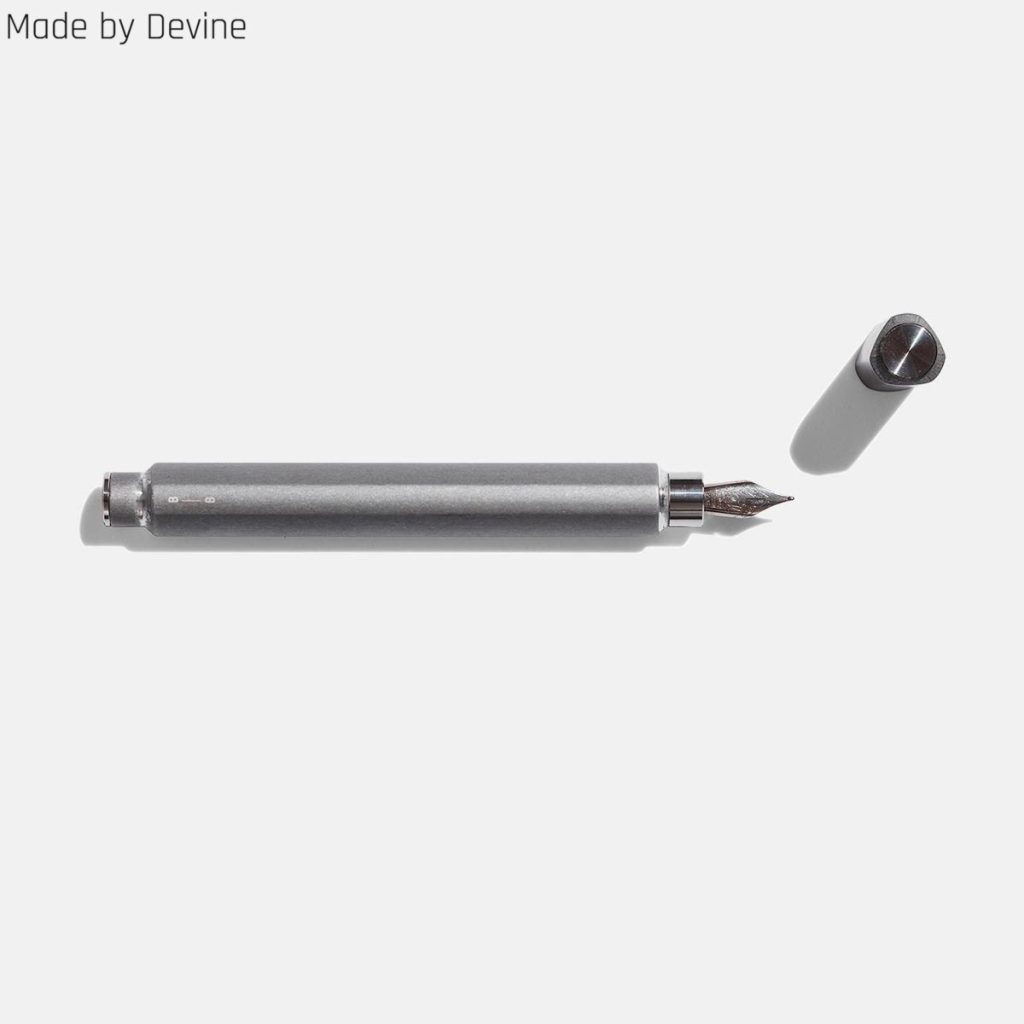 mbd studio pen graphite uncapped 01.jpg